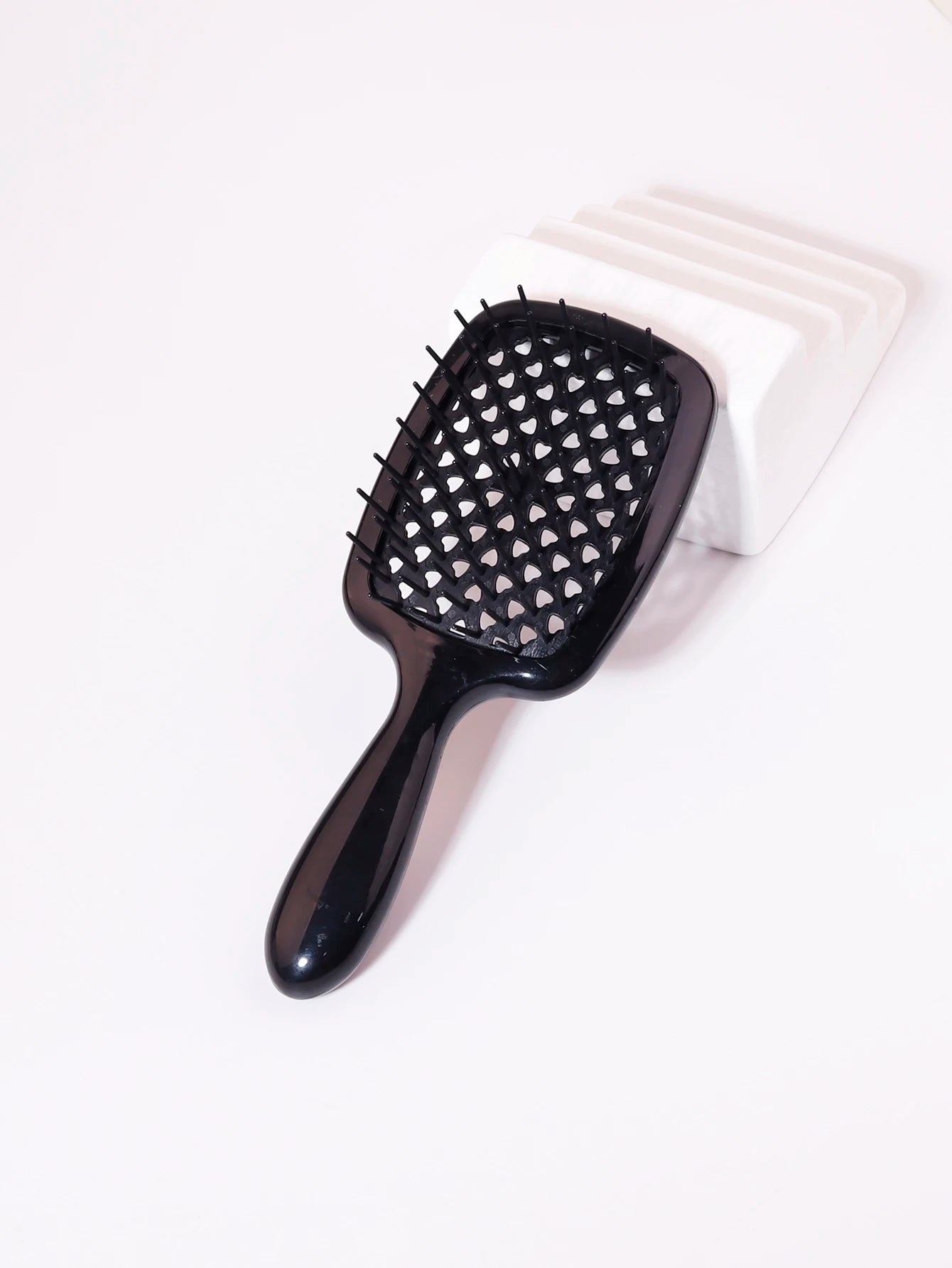 hollow anti-static air cushion comb