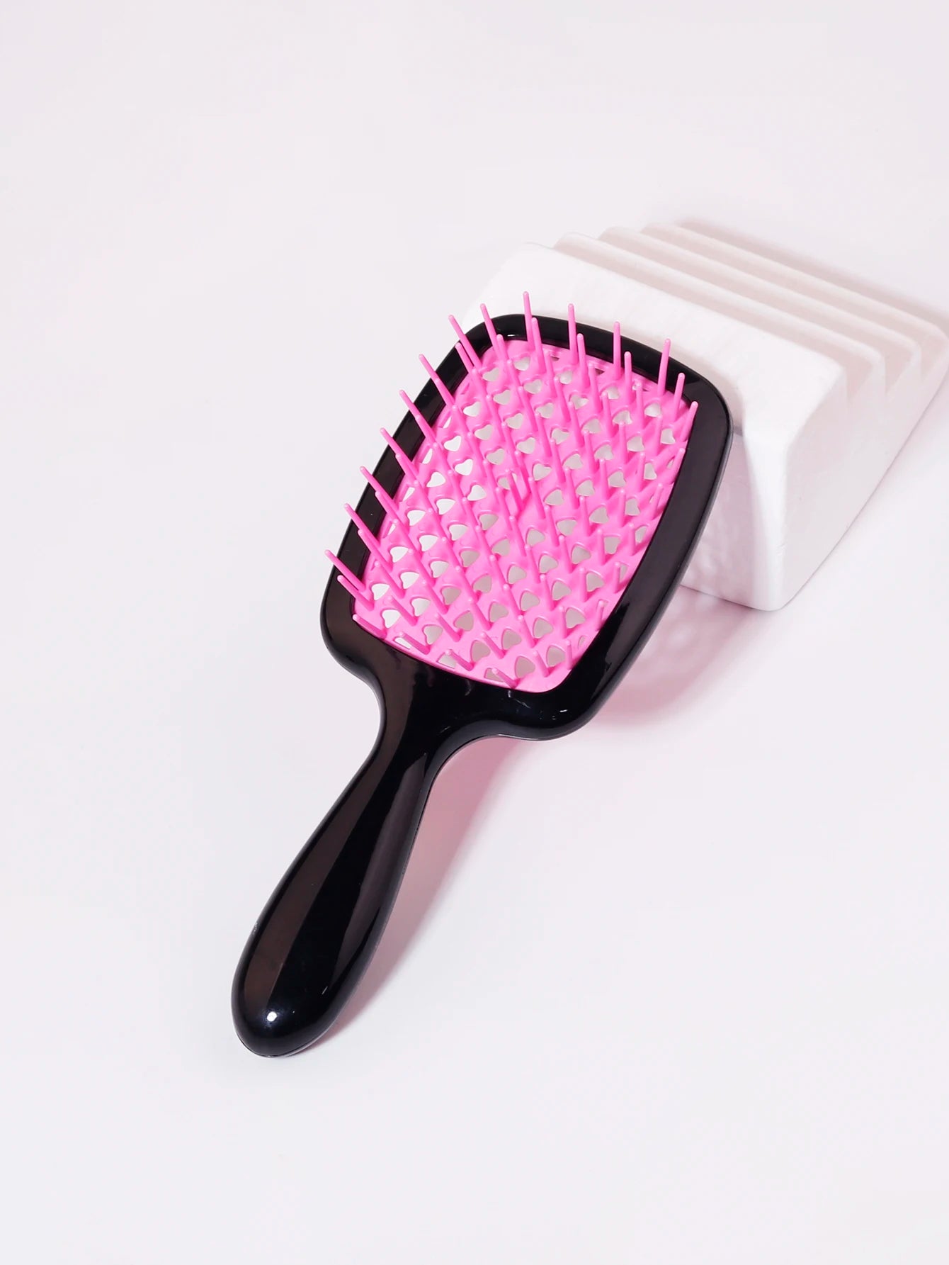 hollow anti-static air cushion comb